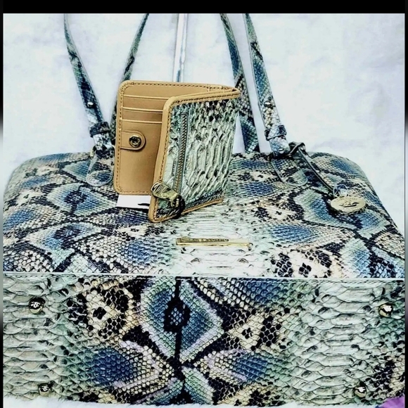 Brahmin Rare 2 PCS SET Holographic Purse bag tote handbag+ wallet NWT De… - Picture 10 of 14